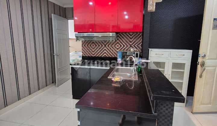 For Rent: Paris.garden Apartment
