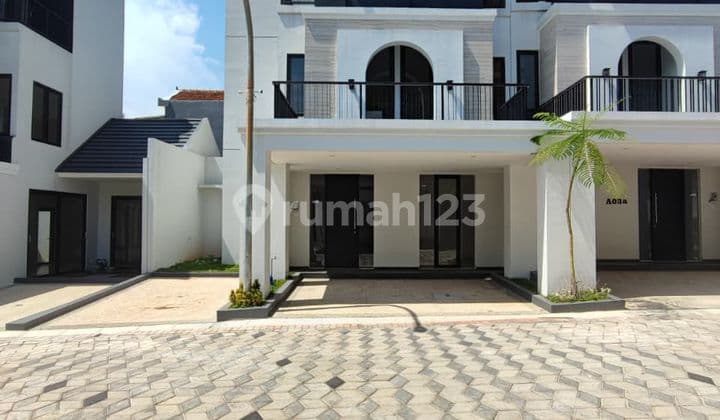 Rumah Baru 3 Lantai Siap Huni Di Tlaga Bodas Semarang