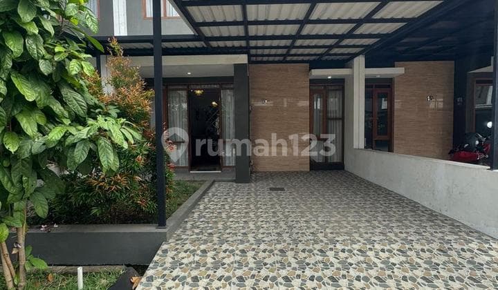 Rumah 2 Lantai Cherry Field Bandung