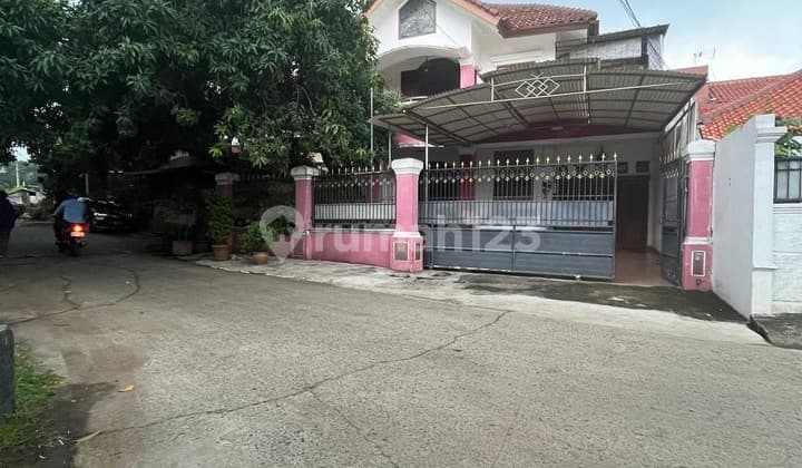 Rumah 3 Lantai Halim Perdana Kusuma