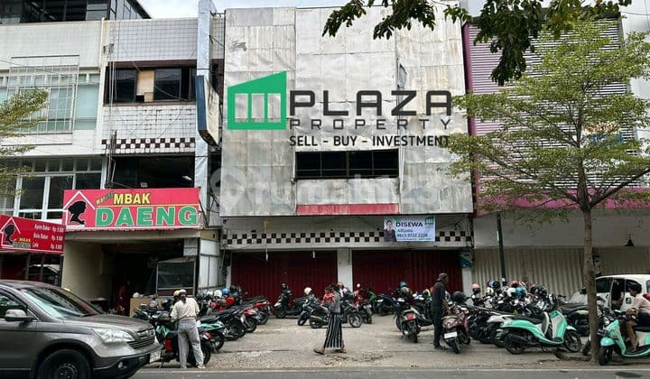 For Rent: Front-Wide Shop House, Panakukkang Mall, Pengayoman Street, Makassar