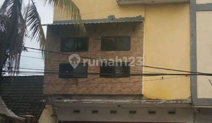For Rent 3-Story Shop House on Andi Malombassang St, Gowa, Makassar For Rent 3-Story Shop House on Andi Malombassang St, Gowa, Makassar