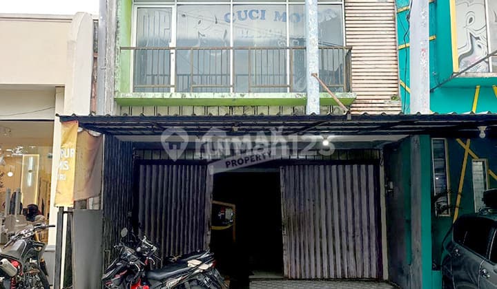 3-Story Shophouse One Step Away from Kawi Street Culinary Center, Wide Road.