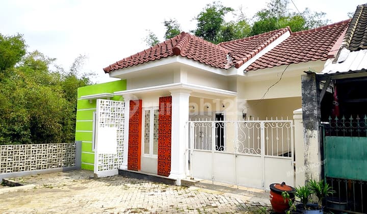 RUMAH LUAS DAN NYAMAN ADA HALAMAN LUAS DI SULFAT MALANG