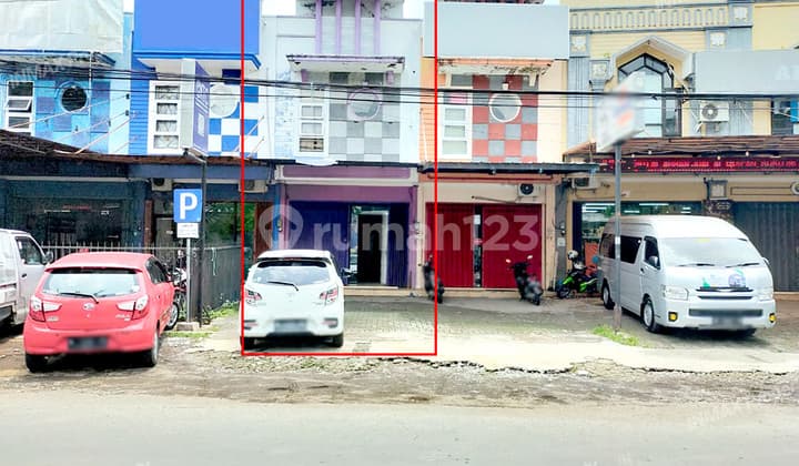 STRATEGIC 2-STORY SHOPHOUSE NEAR JUNIOR HIGH SCHOOL 8 ON ARJUNO STREET, KLOJEN, MALANG