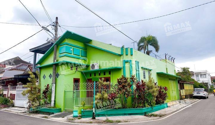 Rumah Hook Jalan Pulau -pulau,klojen Malang,dekat Sman5,smkn 4,sanmar 1,pasar Besar,siap Huni