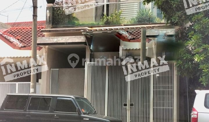 Quick Sale Nice Purimas House, Rungkut Surabaya, fully furnished, rooftop garden, near Raya Merr and UPN.