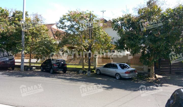 Rumah Lawas Jalan Buring Malang,dekat Ijen Boulevard,bisa Untuk Usaha