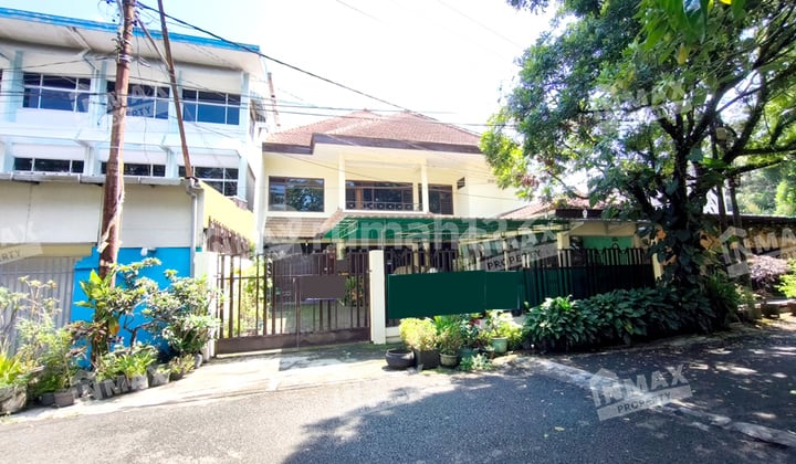 Rumah Nyaman Jalan Gresik Malang,cocok Untuk Rumah Kost,dekat Smak Dempo,kampus Widya Karya, Ijen Boulevard