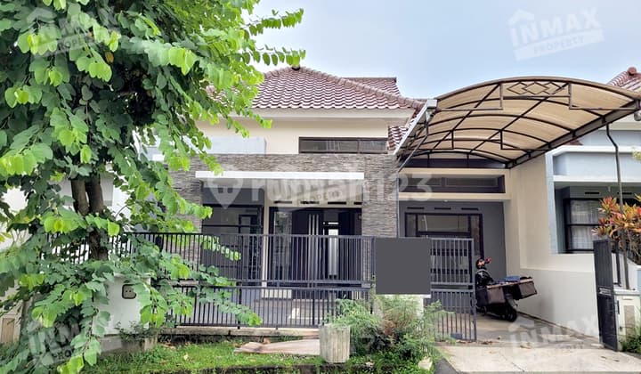 4-Bedroom Residence Puncak Tidar Villa with Backyard Near Machung Campus, My Little Island School Wesley Charis