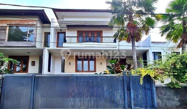 Rumah Mewah Dekat Lapangan Golf Pangkalan Jati Cinere Depok