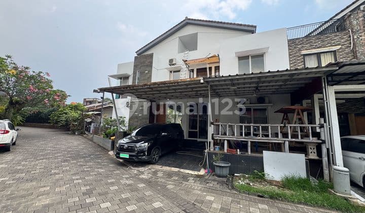 For Rent: House in Pinewood Residence Complex, Kramatjati, Jakarta