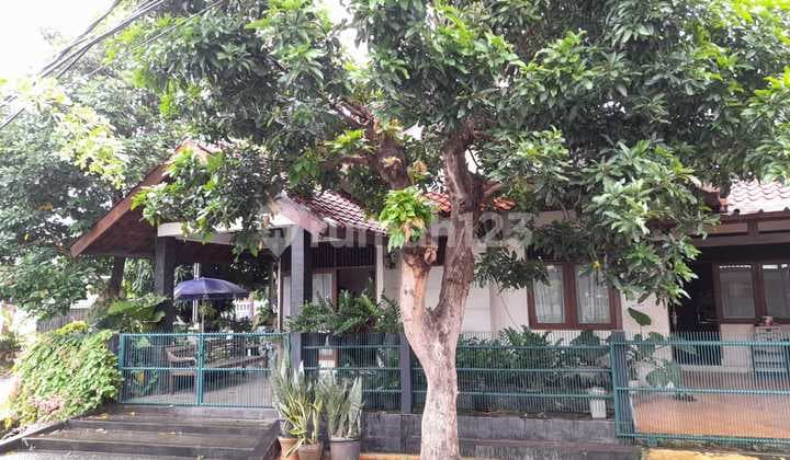 Rumah Asri di Komplek Pisok Bintaro Jaya Sektor 5