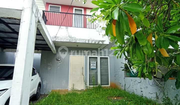 Lokasi Strategis, Dijual Cepat Rumah Full Furniture Perumahan Grand Taruma Karawang Barat