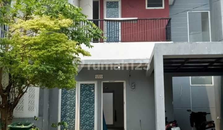 Disewakan Rumah 2 Lantai Perumahan Grand Taruma Karawang Barat