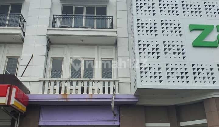 Disewakan Cepat Ruko Strategis 3 Lantai Perumahan Grand Taruma Karawang Barat