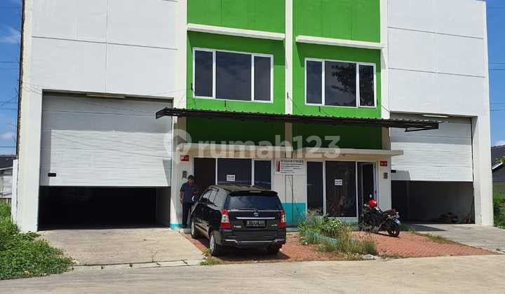 Disewakan Cepat Gudang Murah Lokasi Strategis Multifungsi 3 Bisnis Center Karawang Barat