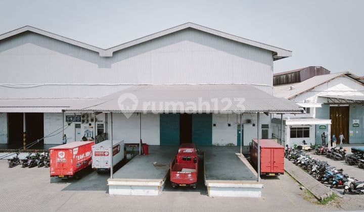 Gudang Hub, Ciracas Jakarta timur