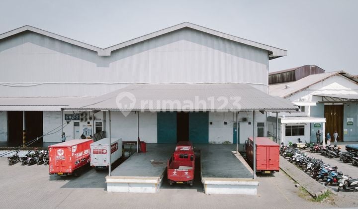 Warehouse Hub, Ciracas East Jakarta