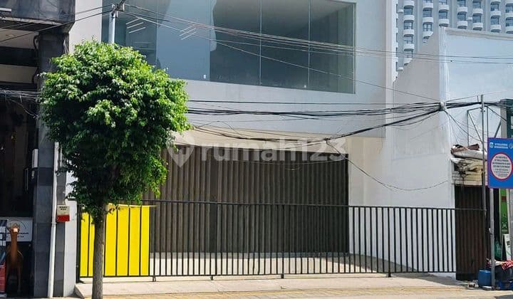 Ruko Gandeng Sabang Kebon Sirih Jakarta Pusat