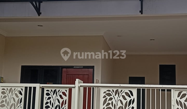 Rumah Cantik 2 Lantai Perum Wiguna DP Minim