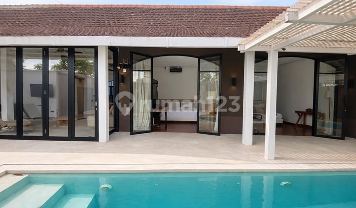 For Rent 2Br Villa Modern Tropical Escape, In Canggu Bali