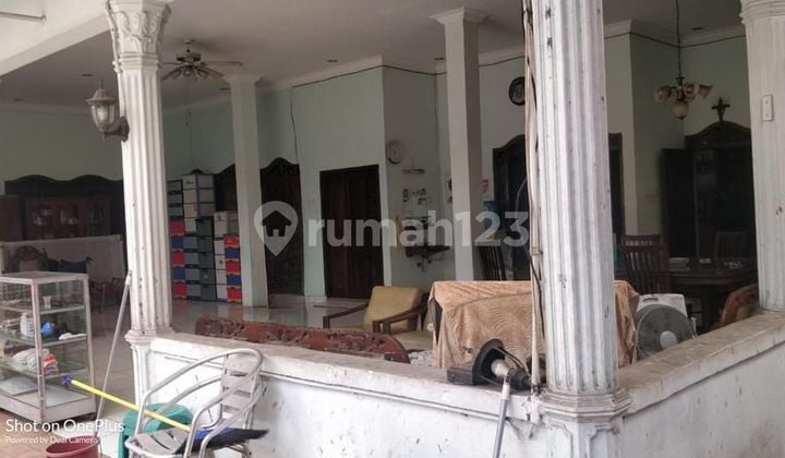 Rumah satu lantai di Jalan Kebon Nanas ke itung tanah saja