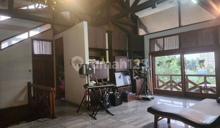Rumah Hitung Tanah di Jalan Hegarmanah