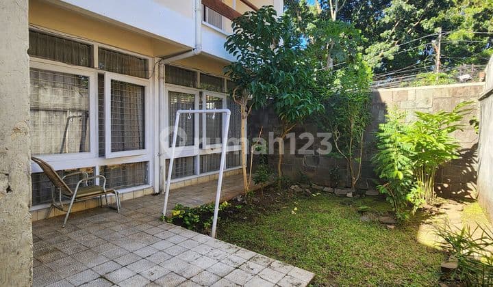 JARANG ADA. Rumah Terawat di sayap Dago.