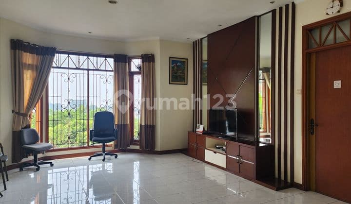 Rumah Bagus 2 Lantai di Dago Resort Pakar, Bandung