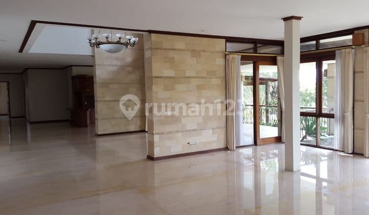 Rumah Lama Terawat Rapi Terdesain Dengan Baik Di Setia Budi Regency