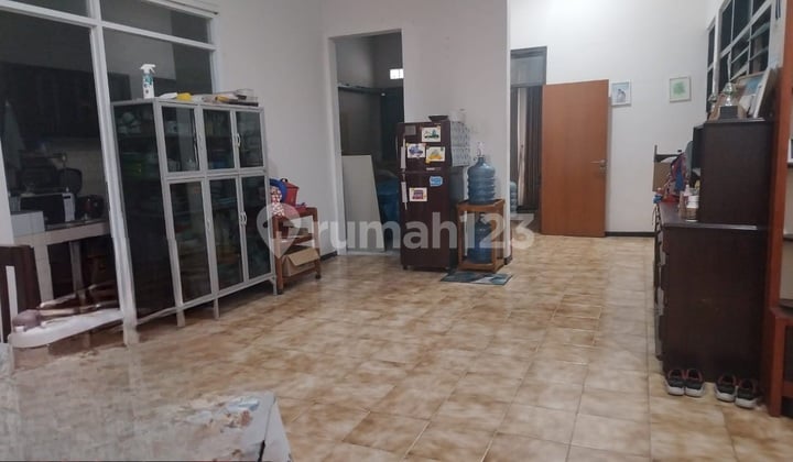 Rumah.lama Terawat Di Muarasari. Runah Hitung Tanah.