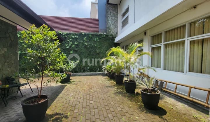 Rumah Non Heritage Di Sayap Dago. Harga Negotiable. Jarang Ada