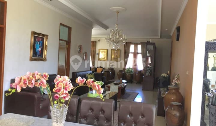 House Near the Center of Lembamg City. Well-Maintained and Move-In Ready.