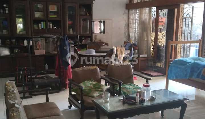 Cocok Untuk Usaha. Lokasi Strategis. Jual Rumah Hitung Tanah