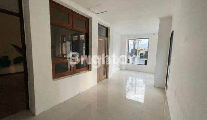 tempat usaha cocok untuk office/ resto di Jl Bali Gubeng dekat RS lokasi strategis, komersial area