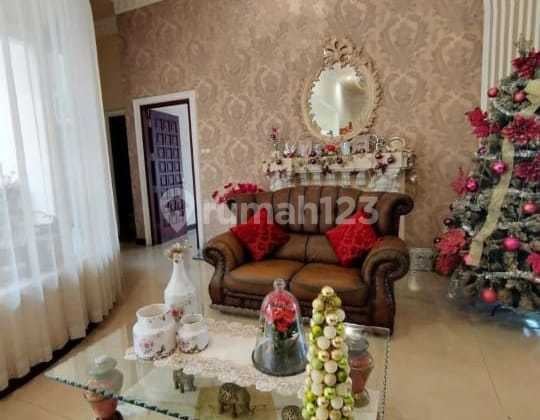 Rumah Mewah Siap Huni Model Classic, Perumahan Araya Malang