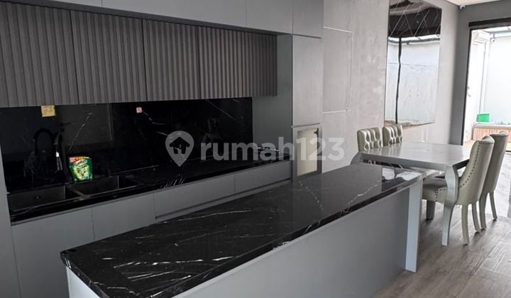 Rumah.2.lantai Dalam.cluster.sudah.renov Semi.furnish