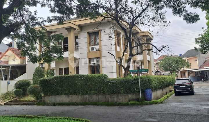 Rumah.2.lantai.hook.dalam.cluster.bagus.