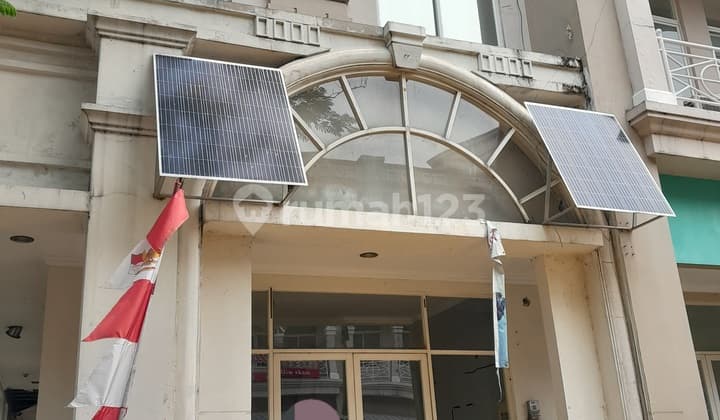 Ruko Galaxy. Posisi Hook. Bagus. Ramai. Strategis.