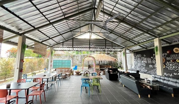 Villa & Cafe Bitung Sari. Ciawi. Bogor.