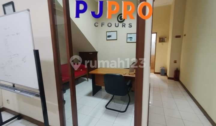 Ruko 2 Lantai HGB Full Furnished Dekat Akses Pelabuhan di Kelapa Gading, Jakarta Utara