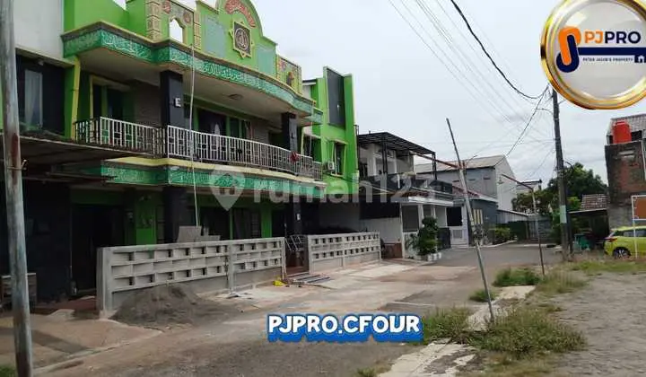 Rumah Bagus SHM Candrabaga, Bekasi