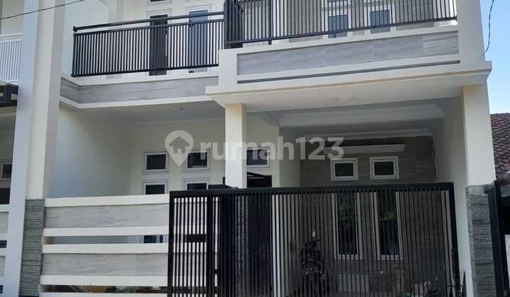 Rumah cantik siap huni 2 lantai di harapan indah