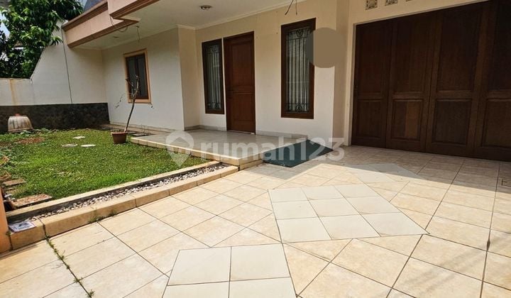 Rumah Bagus dekat kampus di Kemanggisan