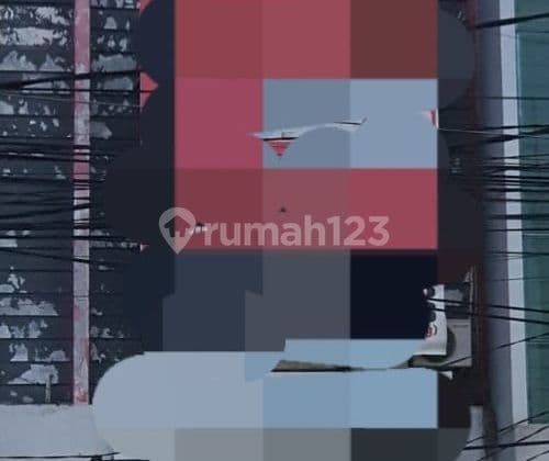 3½-story shop house (ruko) on Raden Patah, ready to use