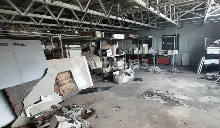 Dijual Gudang Bangunan Full Furnished Cibinong