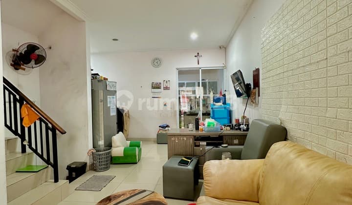 Rumah Green Lake City Rapi Furnish