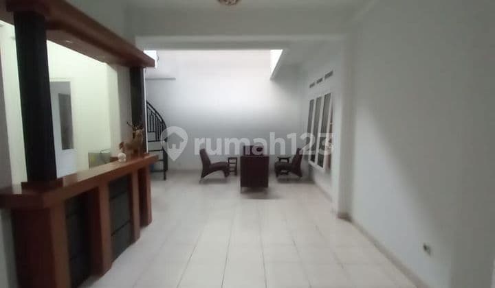 Rumah 2 Lantai Terawat Tatar Pitaloka Kota Baru Parahyangan