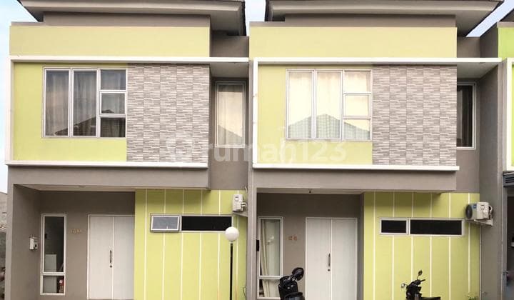 Rumah Baru Bagus di Magnolia Town House 3, Hanya 1 Km Dari Green Lake City